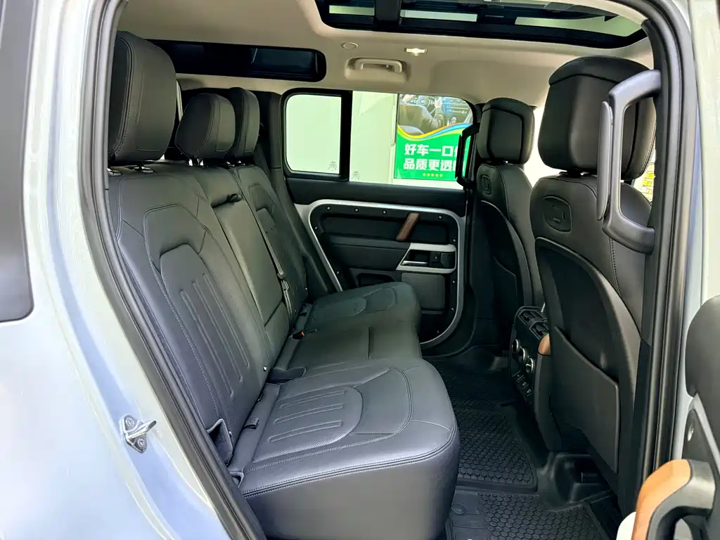 Land Rover Defender 2021 110 P400 Dark Special Edition купить на сайте DeffCars