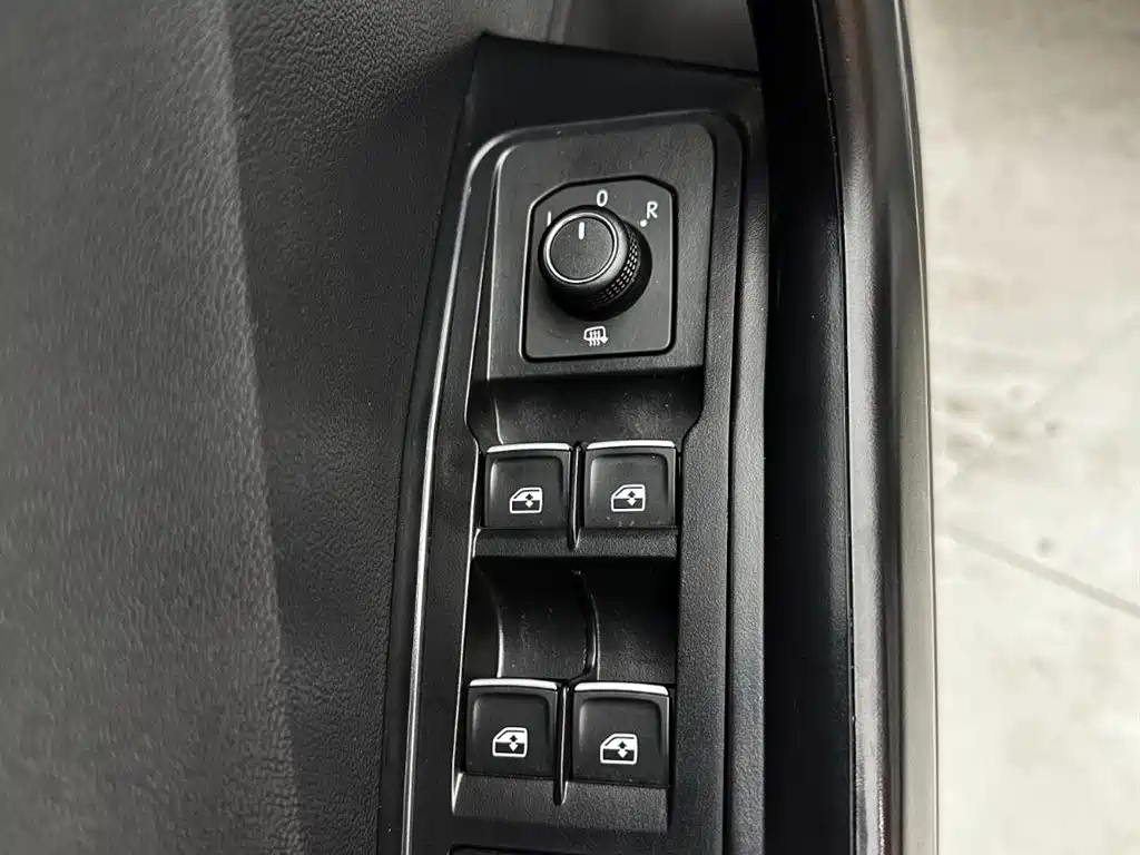 T-ROC 2022 model 280TSI DSG two-wheel drive elite PLUS купить на сайте DeffCars