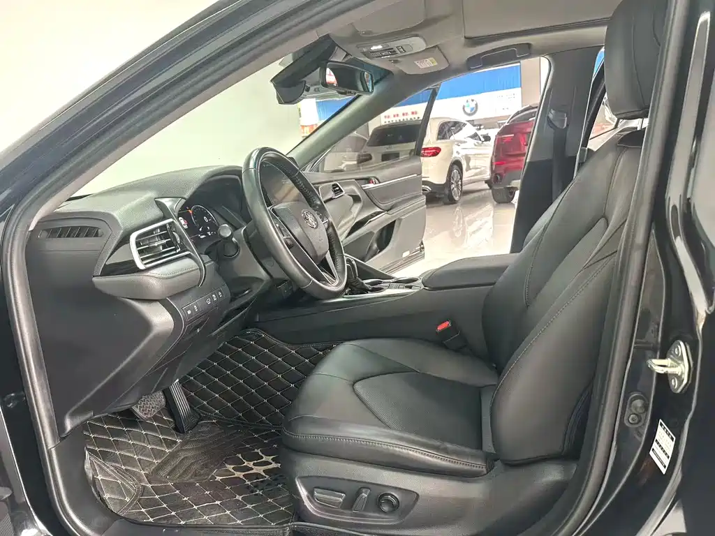 Camry 2023 2.5G Deluxe Edition купить на сайте DeffCars