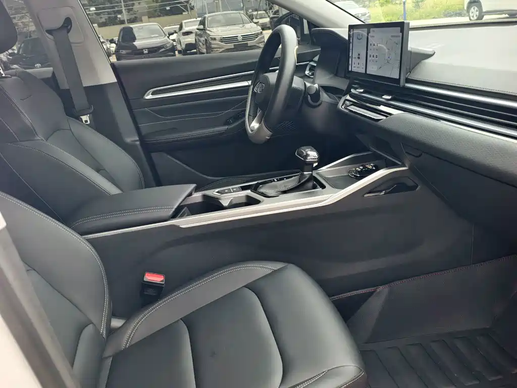 Emgrand 2025 4th Generation 1.5L CVT Star Edition купить на сайте DeffCars