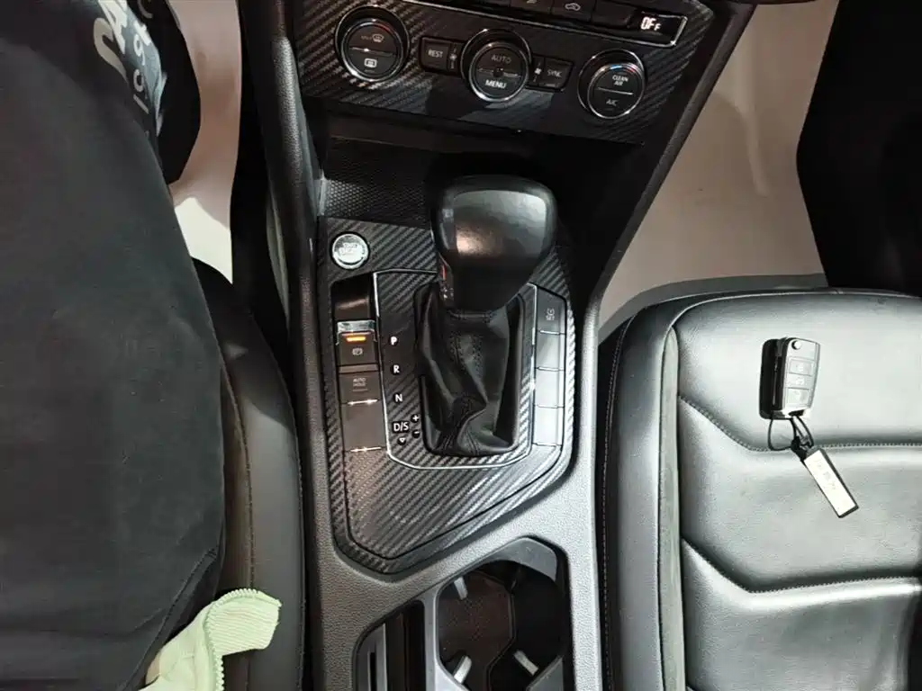 Tiguan L 2018 280TSI automatic two-wheel drive comfort version купить на сайте DeffCars