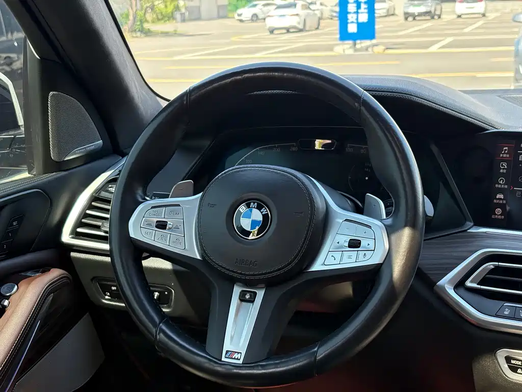 BMW X5 2022款 xDrive 40Li 尊享型M运动套装 купить на сайте DeffCars