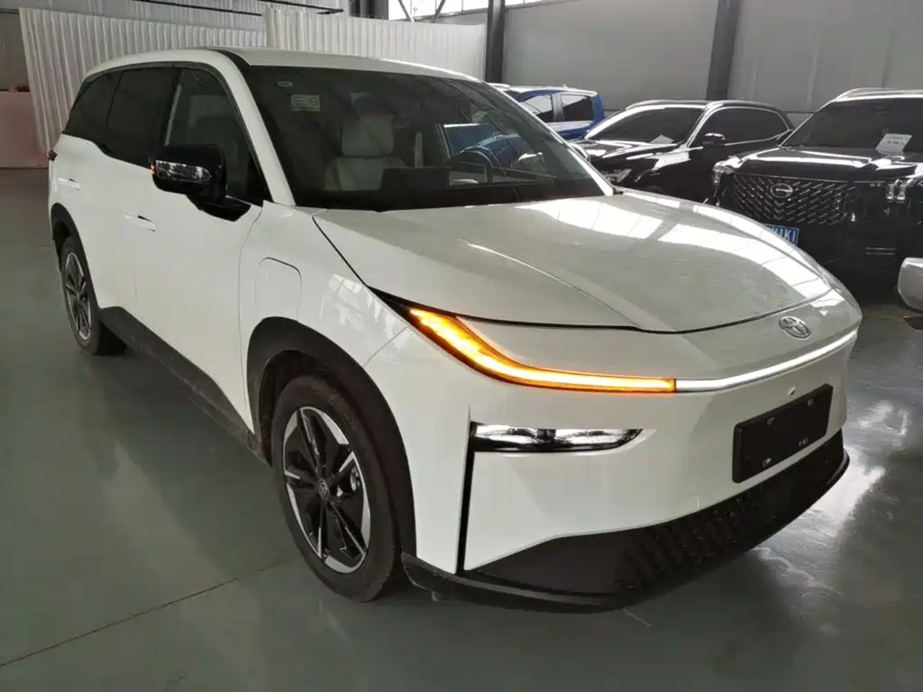Platinum 3X 2025 520 Pro купить на сайте DeffCars