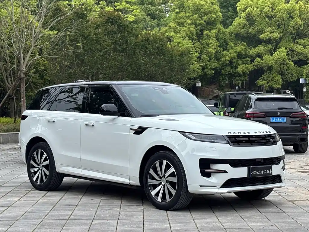 Range Rover Sport 2024 400PS Dynamic SE купить на сайте DeffCars