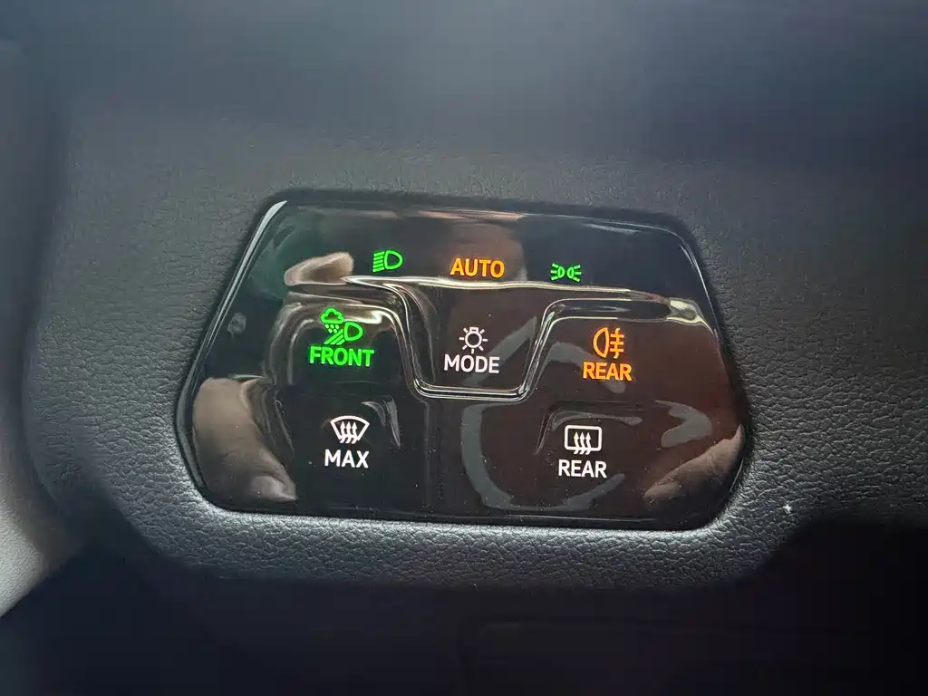 Lanxun 2023 380TSI four-wheel drive R-Line cruise version купить на сайте DeffCars