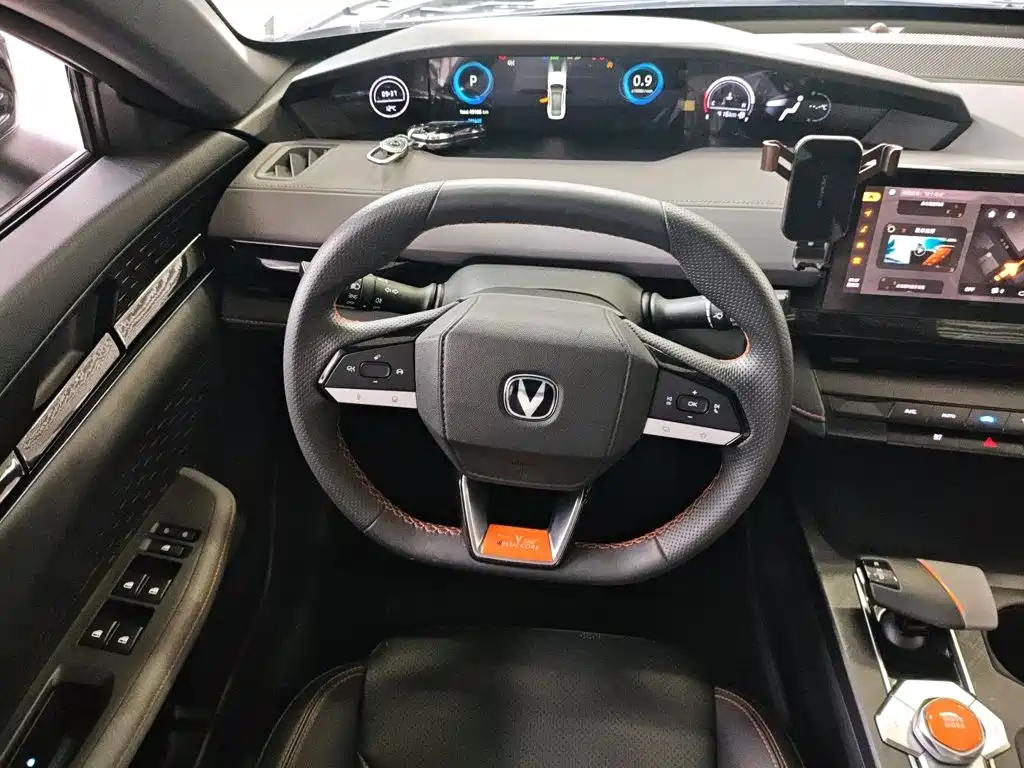 Changan UNI-V 2022 1.5T Excellent Type купить на сайте DeffCars