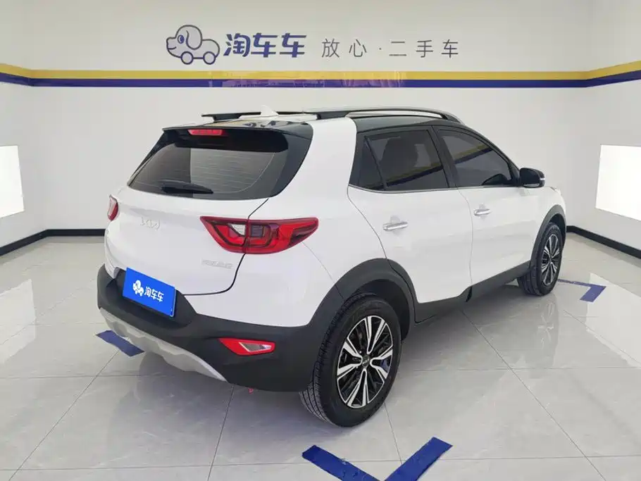 Yipao 2021 1.4L CVT sunroof model купить на сайте DeffCars