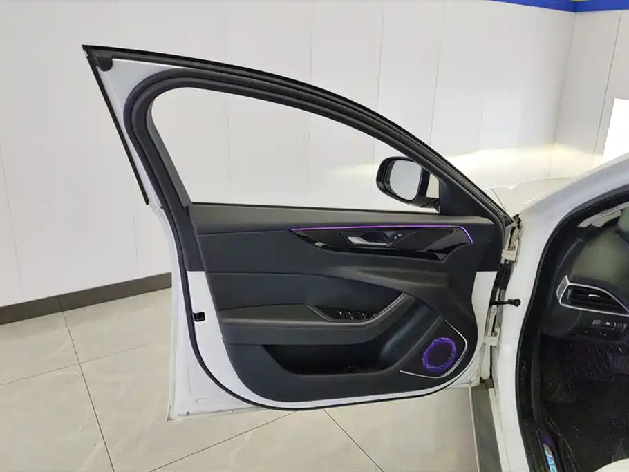Jaguar XEL 2020 2.0T 200PS S Advanced and Elegant Edition купить на сайте DeffCars