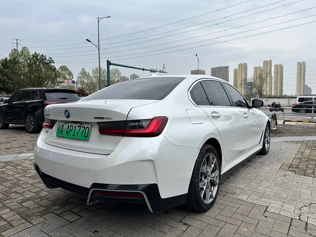 BMW i3 2024 eDrive 35 L купить на сайте DeffCars