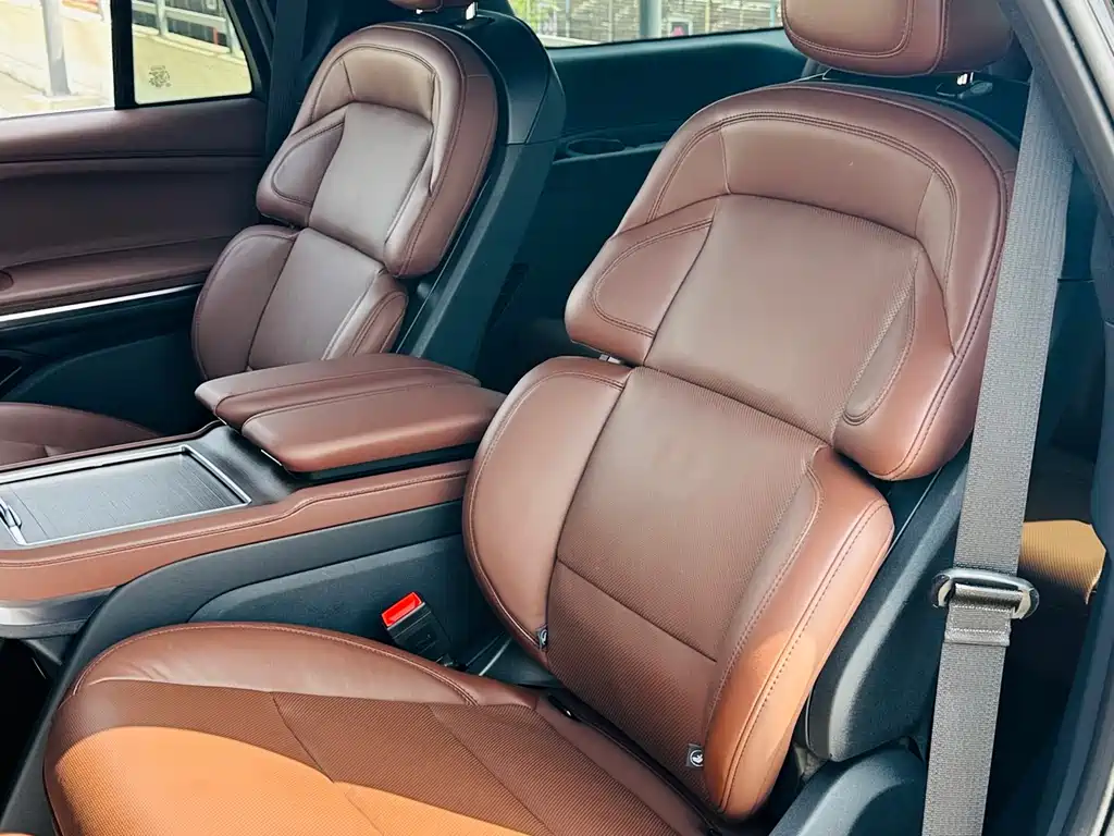 Navigator 2025 3.5T President Edition купить на сайте DeffCars