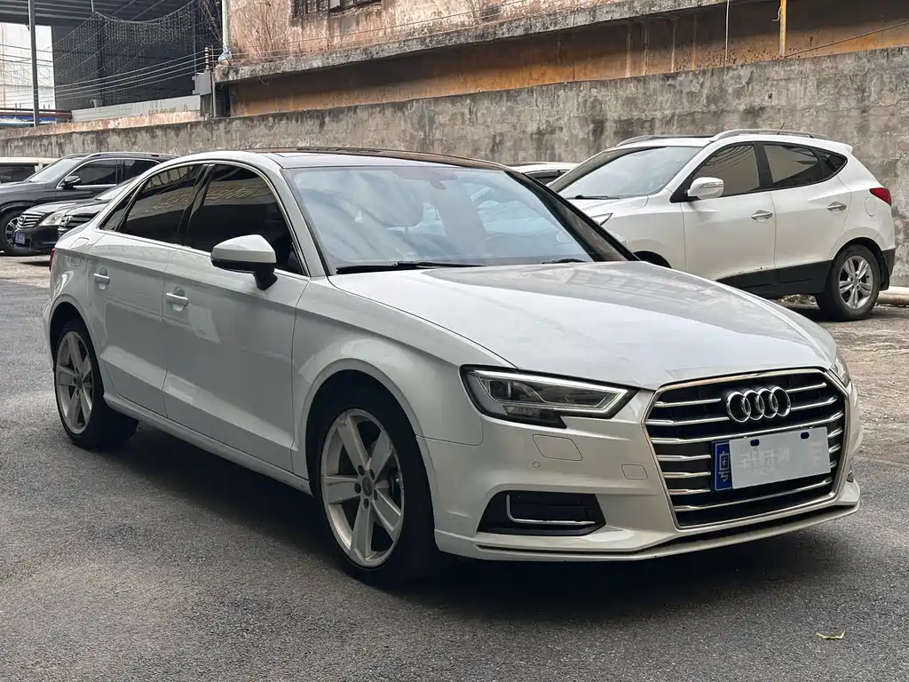 Audi A3 2016 Limousine 35 TFSI Fashion купить на сайте DeffCars