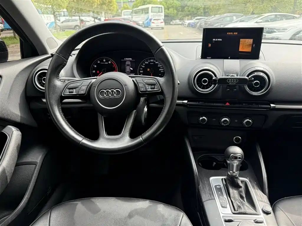 Audi A3 2018 30th Anniversary Model Sportback 35 TFSI Enterprising купить на сайте DeffCars