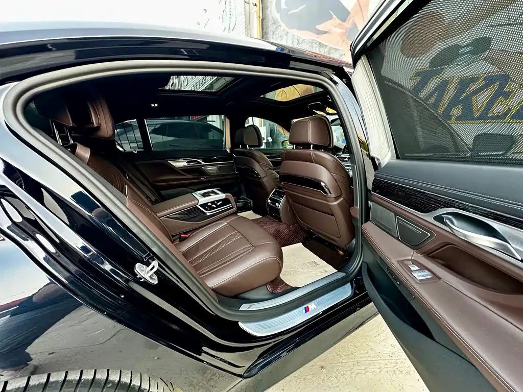 BMW 7 Series 2021 730Li M Sports Package купить на сайте DeffCars