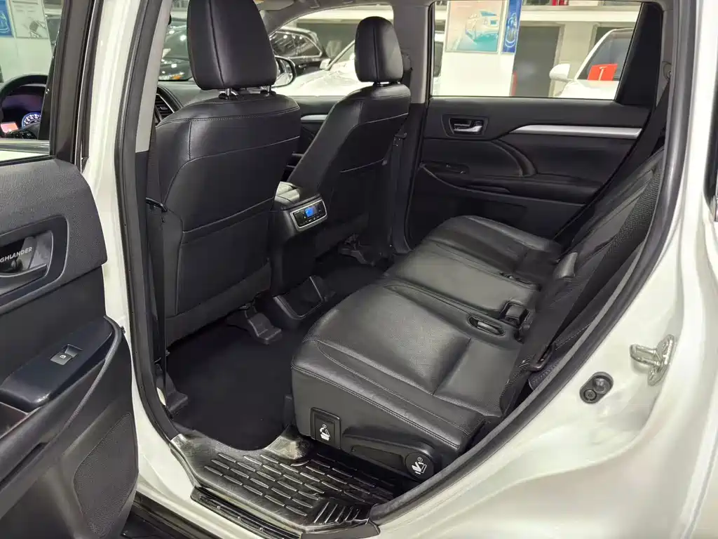 Highlander 2015 2.0T four-wheel drive luxury version 7 seats купить на сайте DeffCars