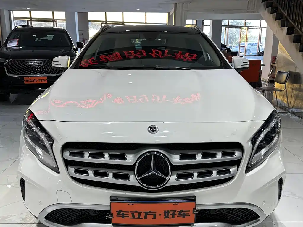 Mercedes-Benz GLA 2018 GLA 200 Fashion Model купить на сайте DeffCars