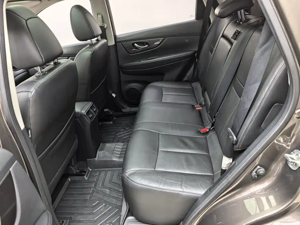 X-Trail 2017 2.0L CVT Comfort Edition 2WD купить на сайте DeffCars