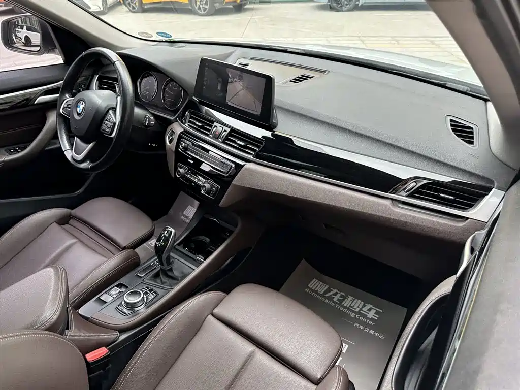 BMW X1 2020 sDrive25Li Leading Model купить на сайте DeffCars