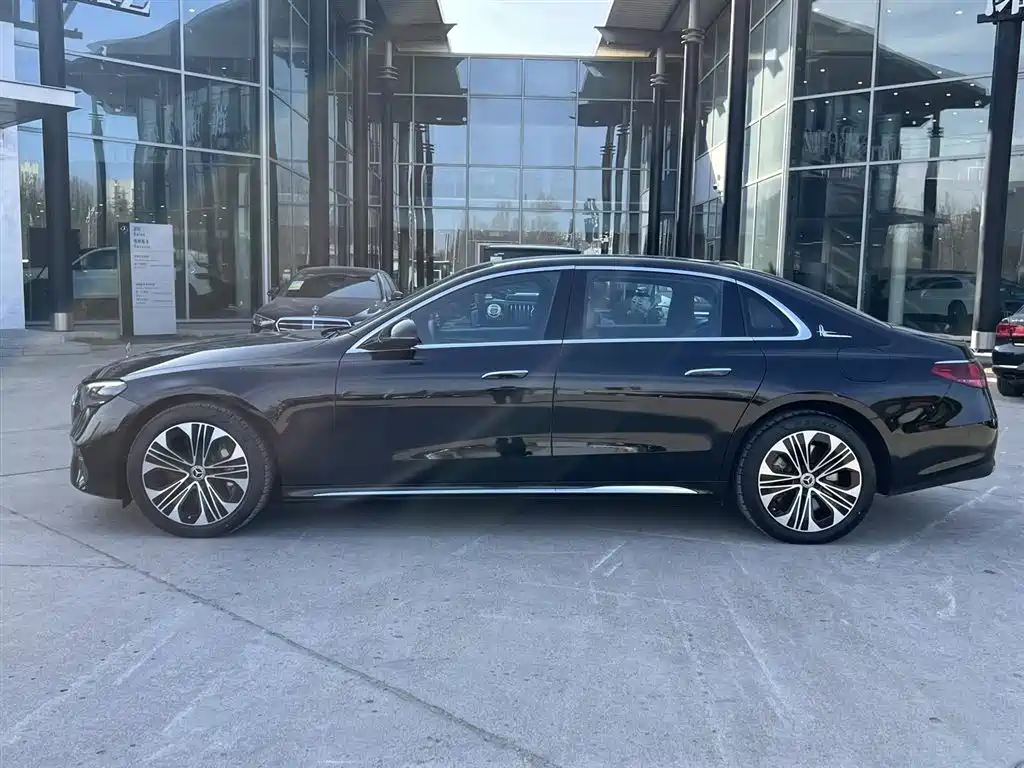 Mercedes-Benz E-Class New Energy 2024 E 350 e L plug-in hybrid sedan купить на сайте DeffCars
