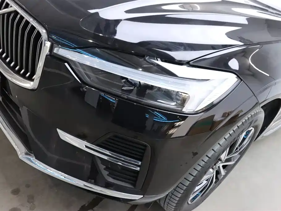Volvo XC60 2024 B5 four-wheel drive Zhiyuan Deluxe Edition купить на сайте DeffCars