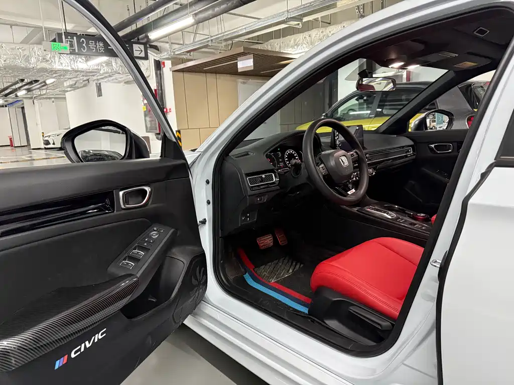 Civic 2025 2.0L e:HEV Hybrid Plus купить на сайте DeffCars