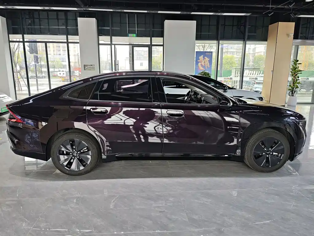 Wuling Starlight 2024 Co-creation Edition 150 Standard Type купить на сайте DeffCars