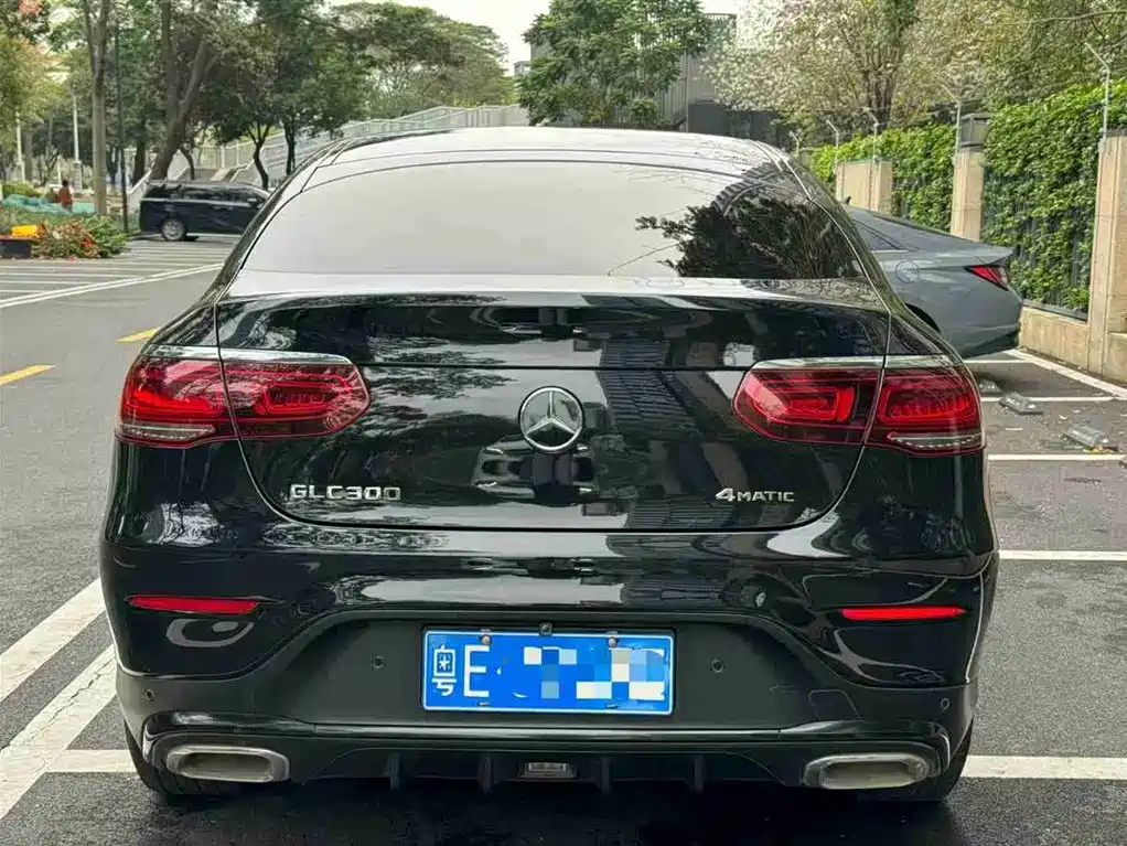 Mercedes-Benz GLC Coupe 2020 GLC 300 4MATIC Coupe SUV купить на сайте DeffCars