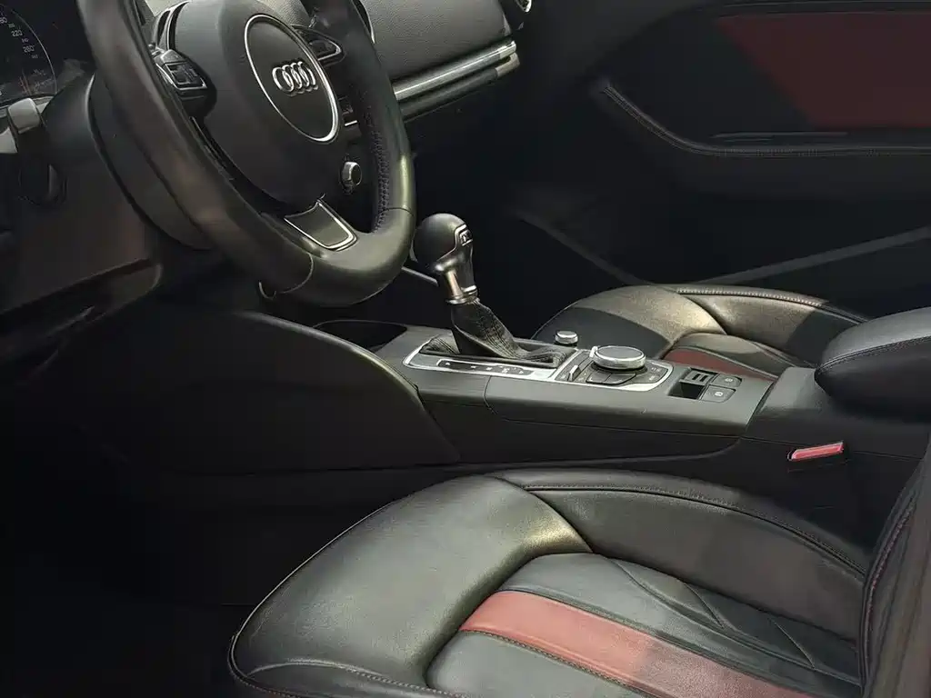 Audi A3 2016 Limousine 35 TFSI LinkedIn type купить на сайте DeffCars