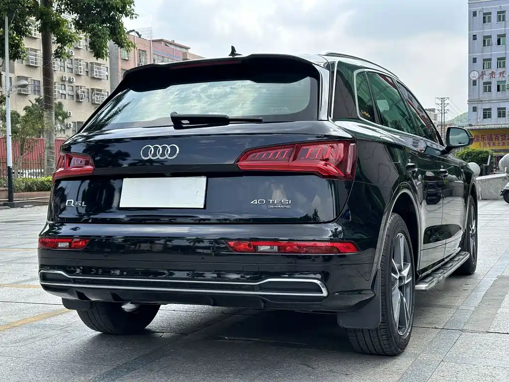 Audi Q5L 2018 40 TFSI enjoys fashionable style, National V купить на сайте DeffCars