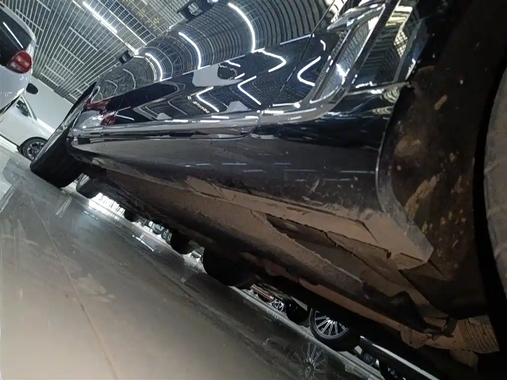 Hongqi H9 2020 2.0T Zhilian Flagship Edition купить на сайте DeffCars