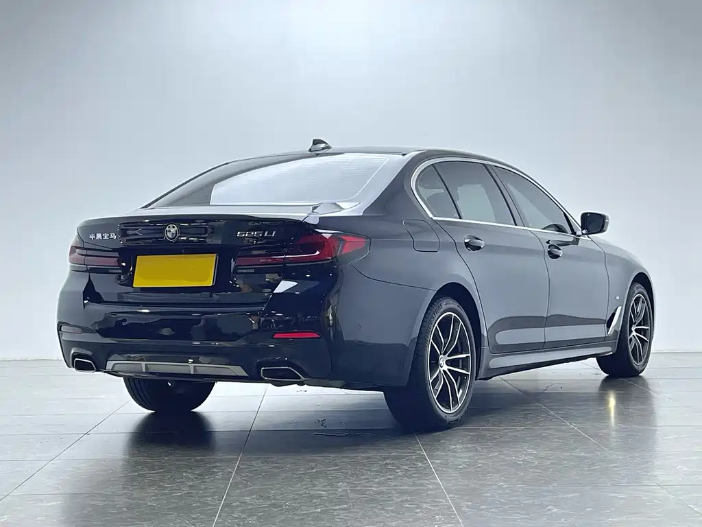 BMW 5 Series 2022 facelift 2 525Li M sports package купить на сайте DeffCars