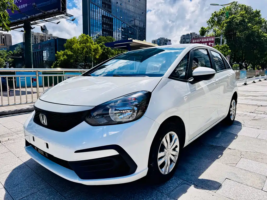 Fit 2021 1.5L CVT Chao Yue Edition купить на сайте DeffCars