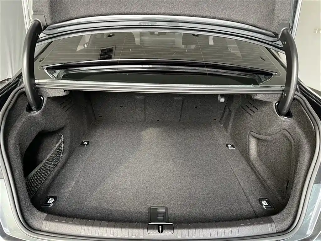 Audi A6L 2020 55 TFSI quattro exclusive dynamic model купить на сайте DeffCars