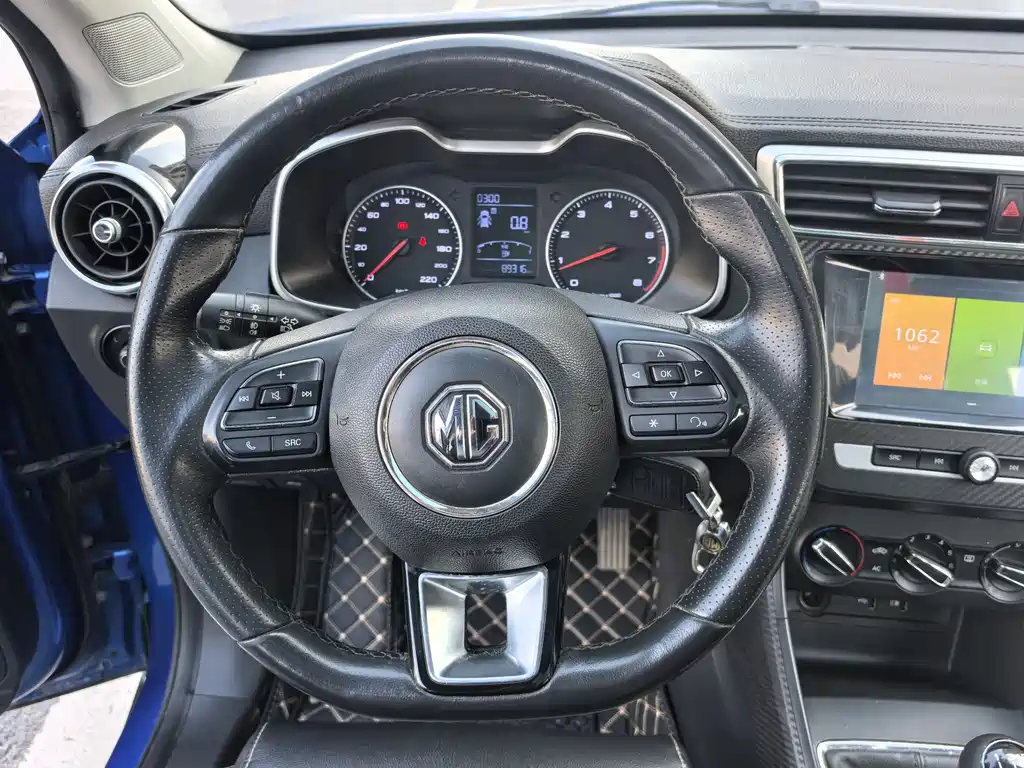 MG ZS 2017 1.5L manual luxury version купить на сайте DeffCars