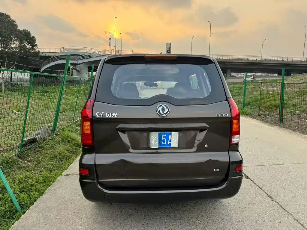 Fengguang 330 2016 1.5L manual enjoyment type DK15 купить на сайте DeffCars