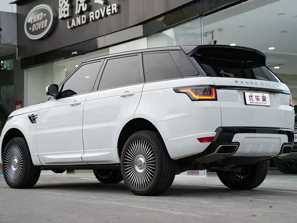 Range Rover Sport 2020 3.0 L6 SE купить на сайте DeffCars