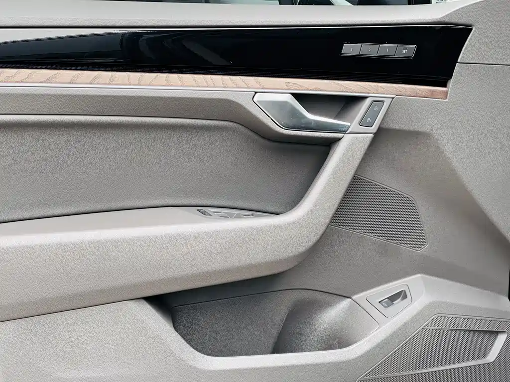 Touareg 2021 3.0TSI Ruixiang Edition Obsidian Sports Package купить на сайте DeffCars