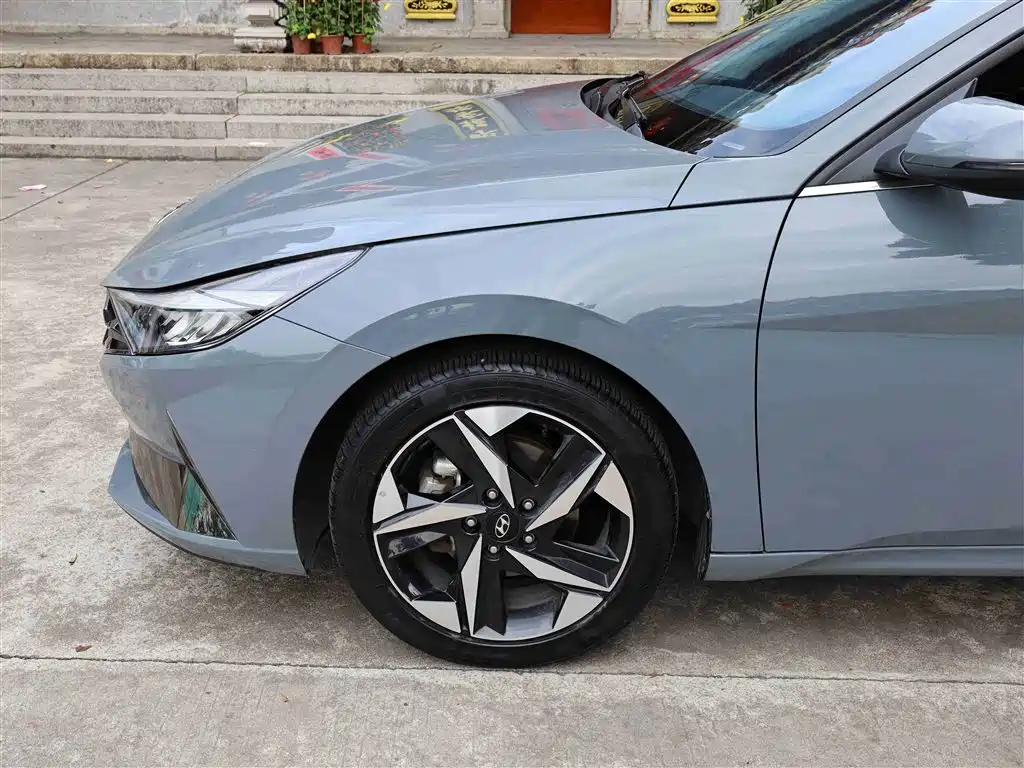 Elantra 2021 1.5L CVT LUX Premium Edition купить на сайте DeffCars