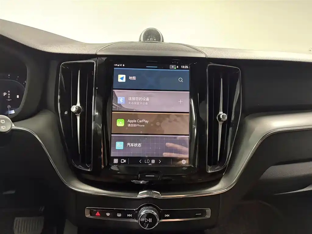 Volvo XC60 2024 B5 four-wheel drive Zhiyi Luxury Edition купить на сайте DeffCars