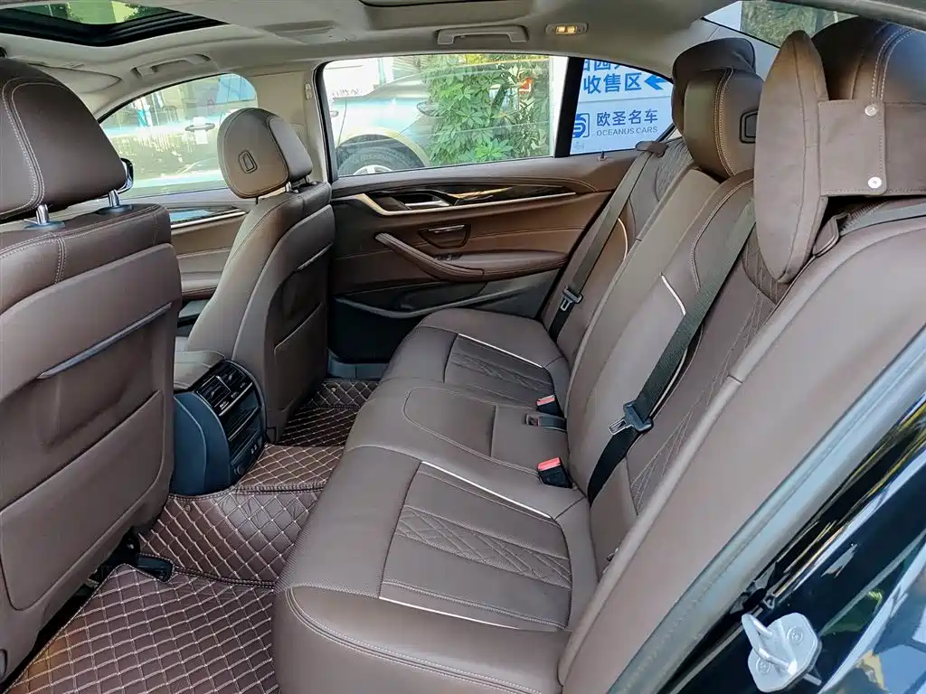 BMW 5 Series 2021 530Li Leading Luxury Package купить на сайте DeffCars