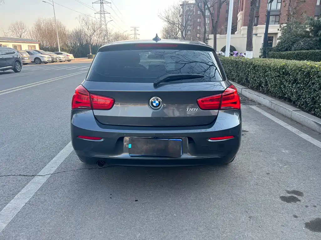 BMW 1 Series imported 2018 118i leading model купить на сайте DeffCars