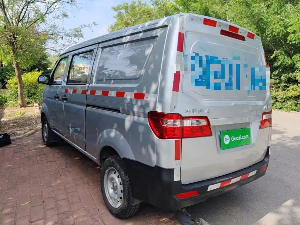 Hiace X30 2023 model 1.5L super luxury van 2/5 seats non-air conditioning version SWC15M купить на сайте DeffCars