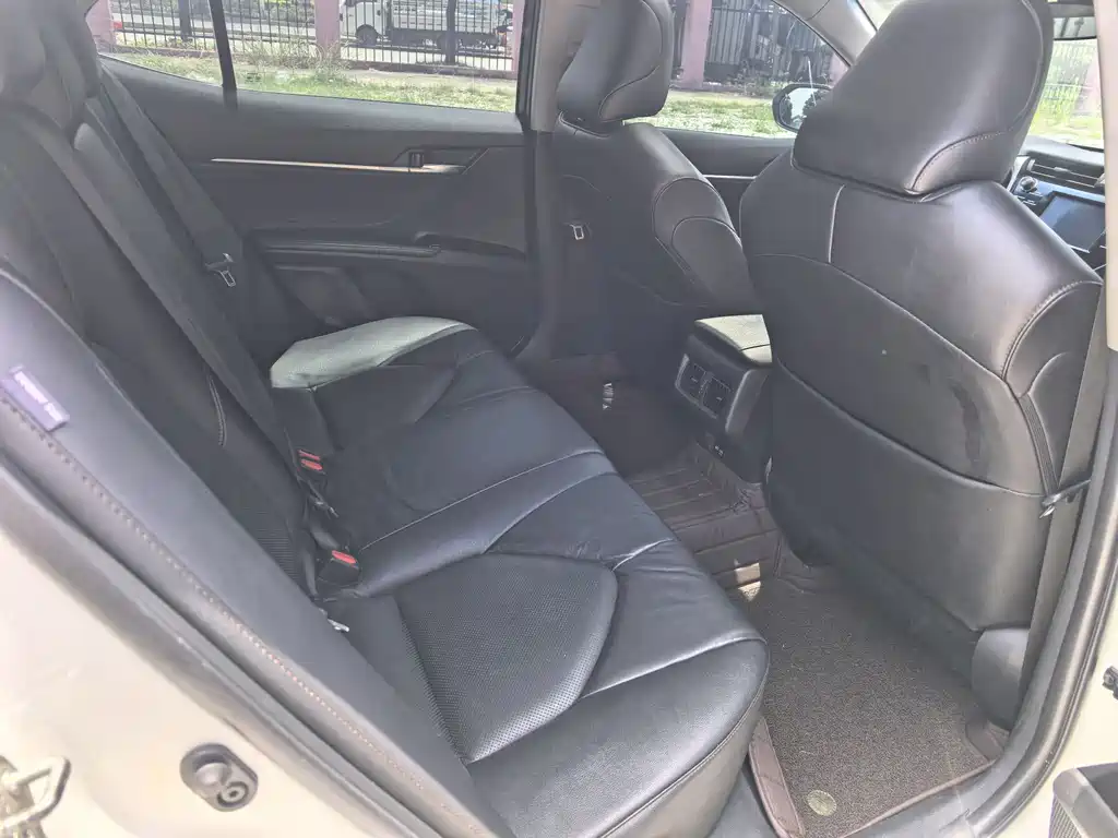Camry 2018 2.0G Deluxe Edition купить на сайте DeffCars