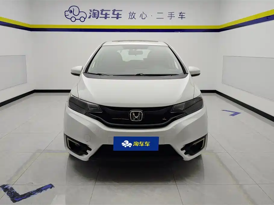 Fit 2016 1.5L LXS CVT Comfort Sunroof Edition купить на сайте DeffCars
