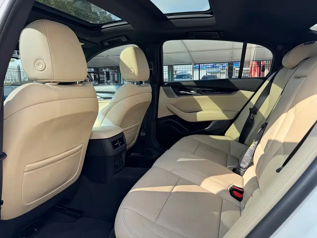 Cadillac CT5 2020 28T luxury model купить на сайте DeffCars