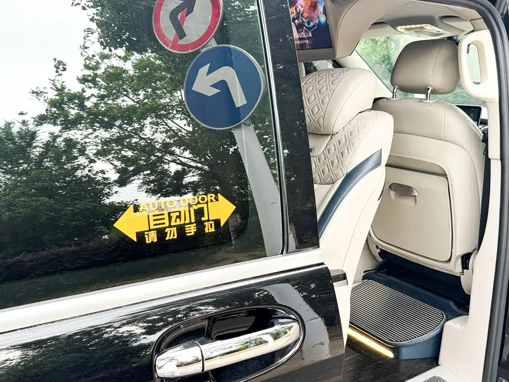 Vito 2021 2.0T Business Edition 7 seats купить на сайте DeffCars