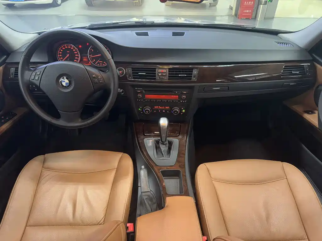 BMW 3 Series 2011款 320i 时尚型 купить на сайте DeffCars