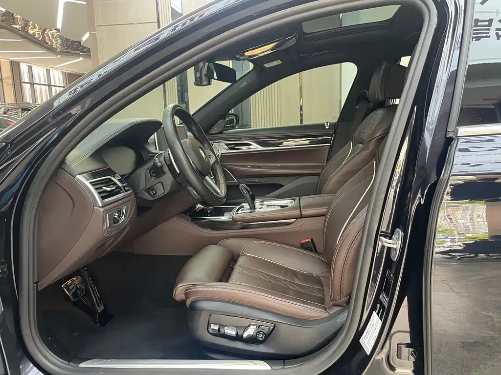 BMW 7 Series 2019 730Li M Sports Package купить на сайте DeffCars