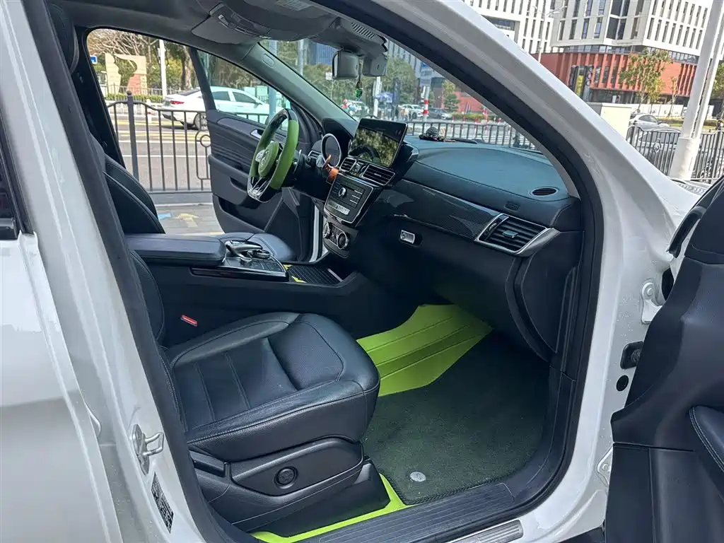 Mercedes-Benz GLE Coupe 2017 GLE 400 4MATIC Coupe SUV купить на сайте DeffCars