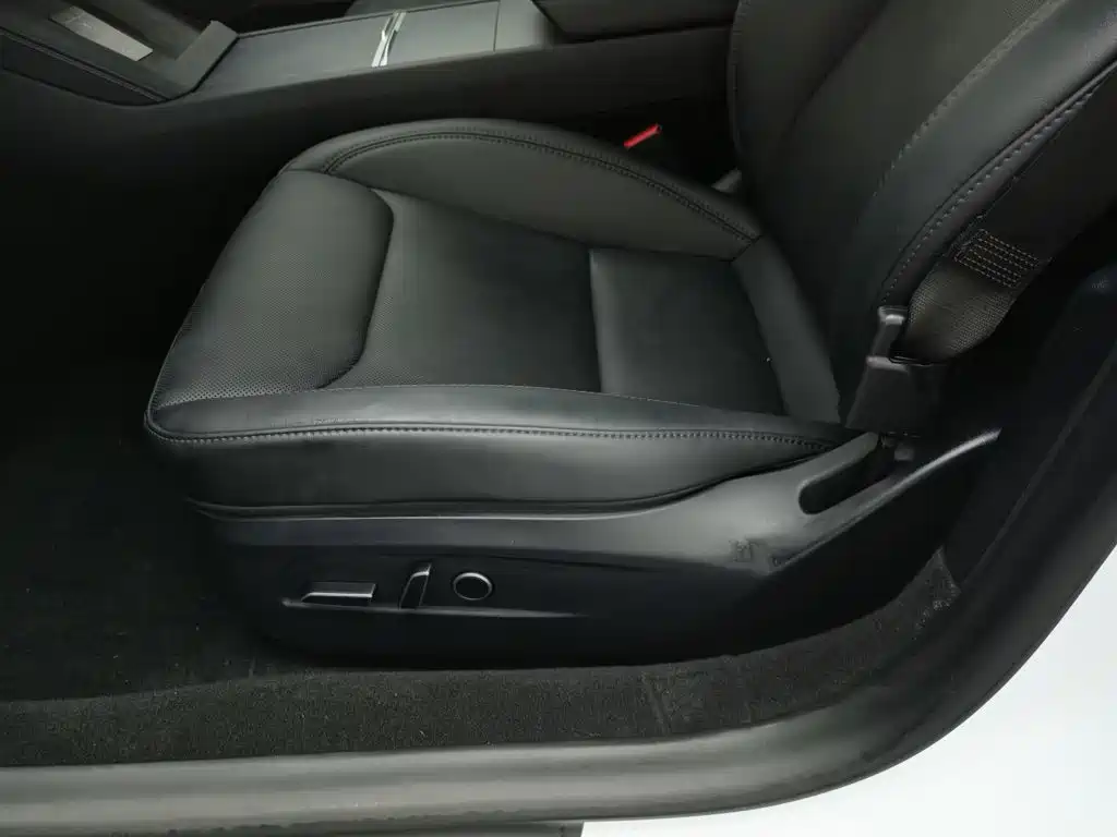 Model 3 2025 facelift rear-wheel drive version купить на сайте DeffCars
