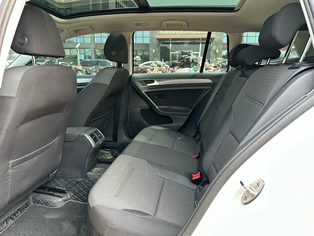 Golf imported 2019 1.8TSI travel version купить на сайте DeffCars